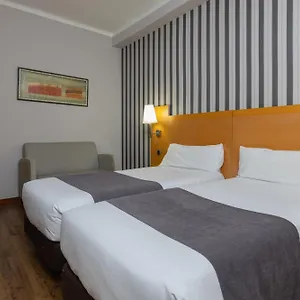 rezervați aici